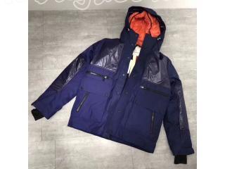 2017／2018 秋冬コレクションモンクレールのMoncle  シンプルなショート丈のジャケット