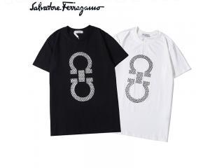 ブランド品コピー　メンズ用 女性用トップス　ロゴ入半袖Tシャツ 白い黒を選択可