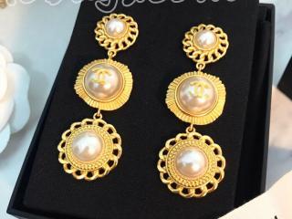 Chanelピアス シャネル双Cロゴ真珠ペンダント 長いイヤリング女性 トップクラスの黄銅の材質（銀メッキ/金メッキ）