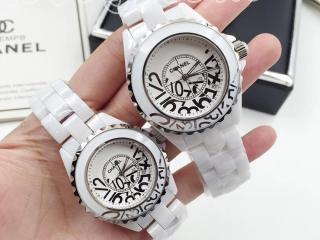 シャネル J12 doodle 腕時計男女兼用 電池式時計CHANELジェイトゥエルヴアナログ腕時計 33ｍｍ、38ｍｍ 白い色